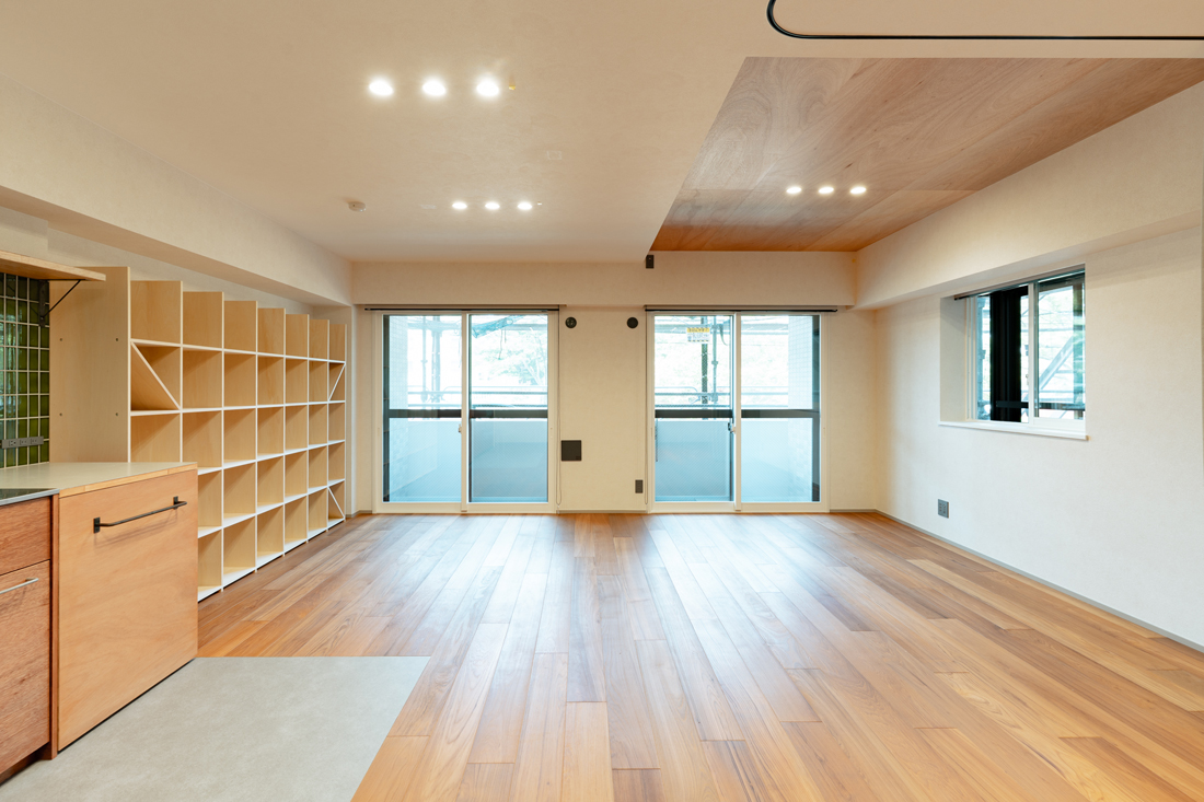 リビング兼寝室のレイアウト＆デザイン事例｜千葉『be naked』