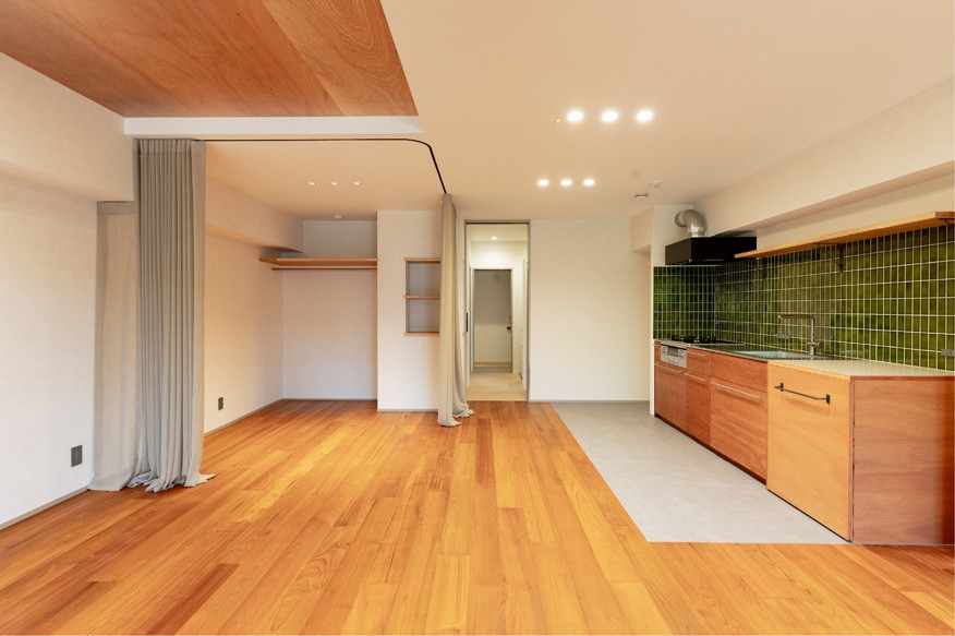 リビング兼寝室のレイアウト＆デザイン事例｜千葉『be naked』